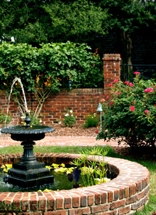 Two-tier water fountain 